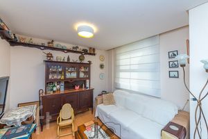 Image 3 - 856873