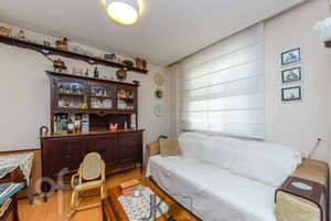 Image 11 - 856873