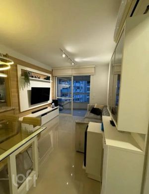 Image 1 - 856875