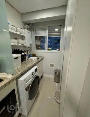 Image 5 - 856875