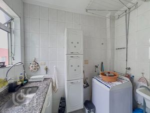 Image 5 - 856883