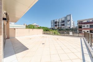 Image 8 - 856889