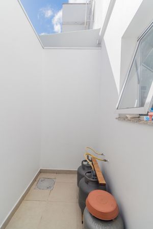 Image 11 - 856915