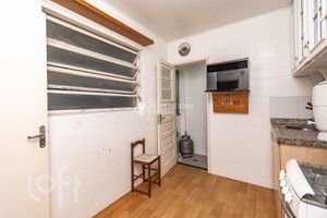 Image 7 - 856919