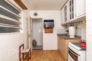 Image 6 - 856919
