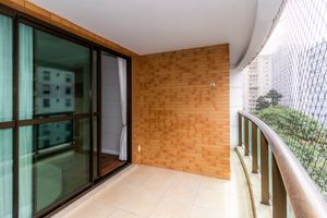 Image 3 - 856922