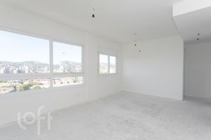 Image 8 - 856929