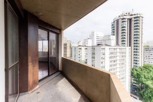 Image 3 - 856930