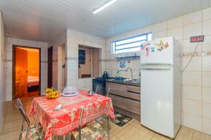 Image 21 - 856949