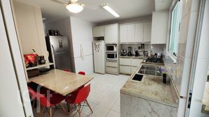 Image 7 - 856950