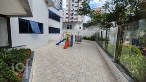 Image 30 - 856950