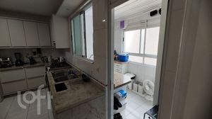 Image 8 - 856950
