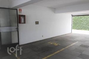Image 8 - 856972