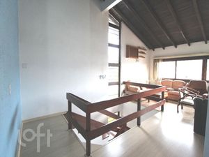Image 10 - 857027
