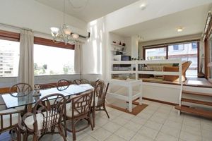 Image 9 - 857069