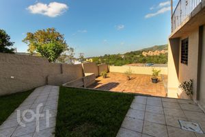 Image 18 - 857087