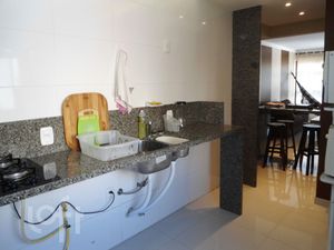 Image 7 - 857101
