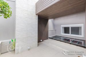 Image 36 - 857131