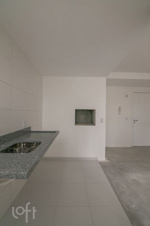 Image 10 - 857138