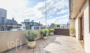 Image 32 - 857216