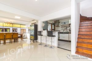 Image 11 - 857216