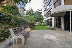 Image 27 - 857218