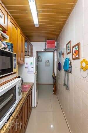 Image 7 - 857221