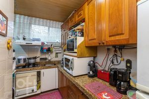 Image 6 - 857221