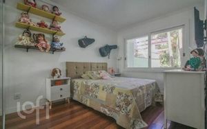 Image 19 - 857235