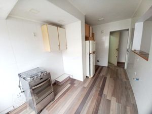 Image 3 - 857277
