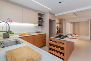 Image 10 - 857367