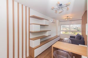 Image 6 - 857374