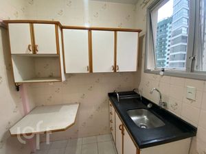 Image 6 - 857375