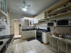 Image 9 - 857389