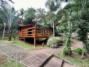 Image 15 - 857392