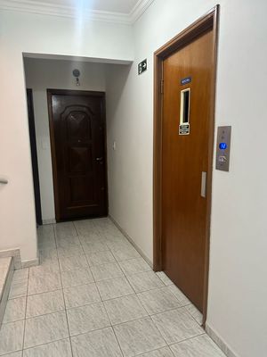 Image 30 - 857408