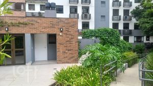 Image 1 - 857426