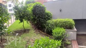 Image 4 - 857426