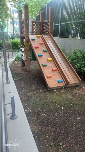 Image 6 - 857426