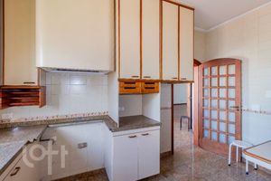 Image 8 - 857490