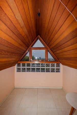 Image 23 - 857526