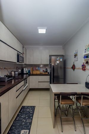 Image 27 - 857526