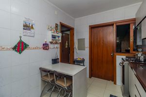 Image 28 - 857526