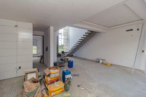 Image 4 - 857545