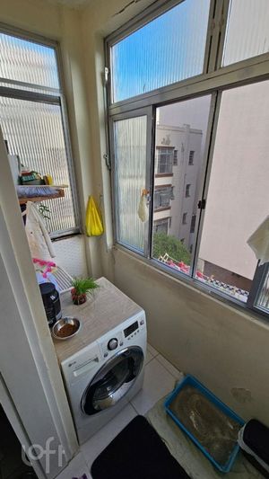 Image 7 - 857554