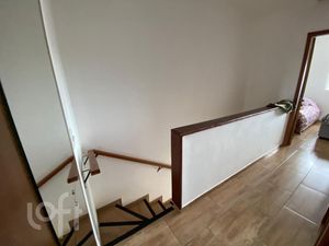 Image 9 - 857560