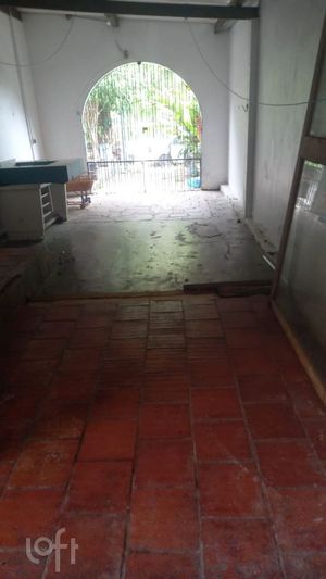 Image 5 - 857563