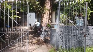 Image 1 - 857563