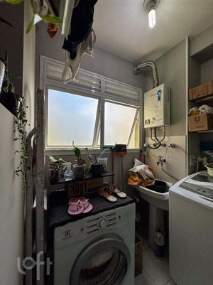 Image 7 - 857573