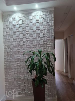 Image 17 - 857575